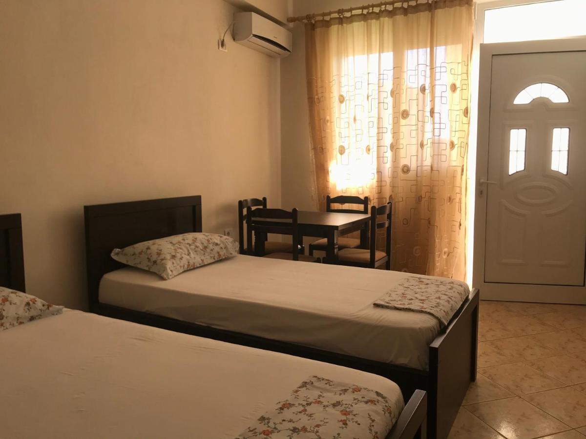 Guesthouse Flamur คซามิล ภายนอก รูปภาพ
